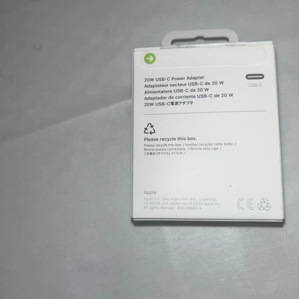 Apple 20W USB-C Power Adapter White Wall Charger Block A2305 MWV33AM/A